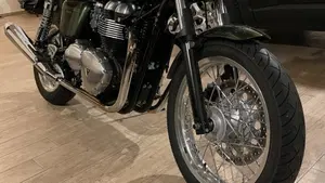 Triumph Thruxton 900 (2004 - 15) 