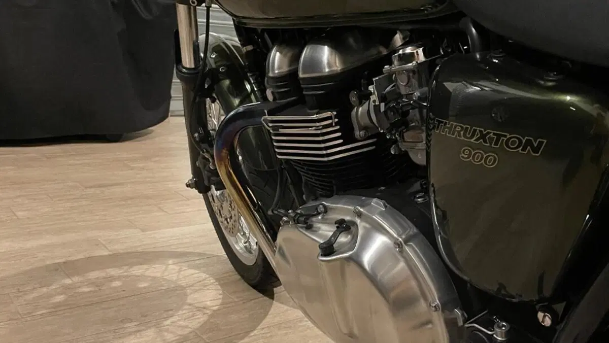 Triumph Thruxton 900 (2004 - 15)  (7)