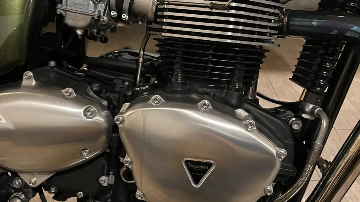 Triumph Thruxton 900 (2004 - 15)  (11)