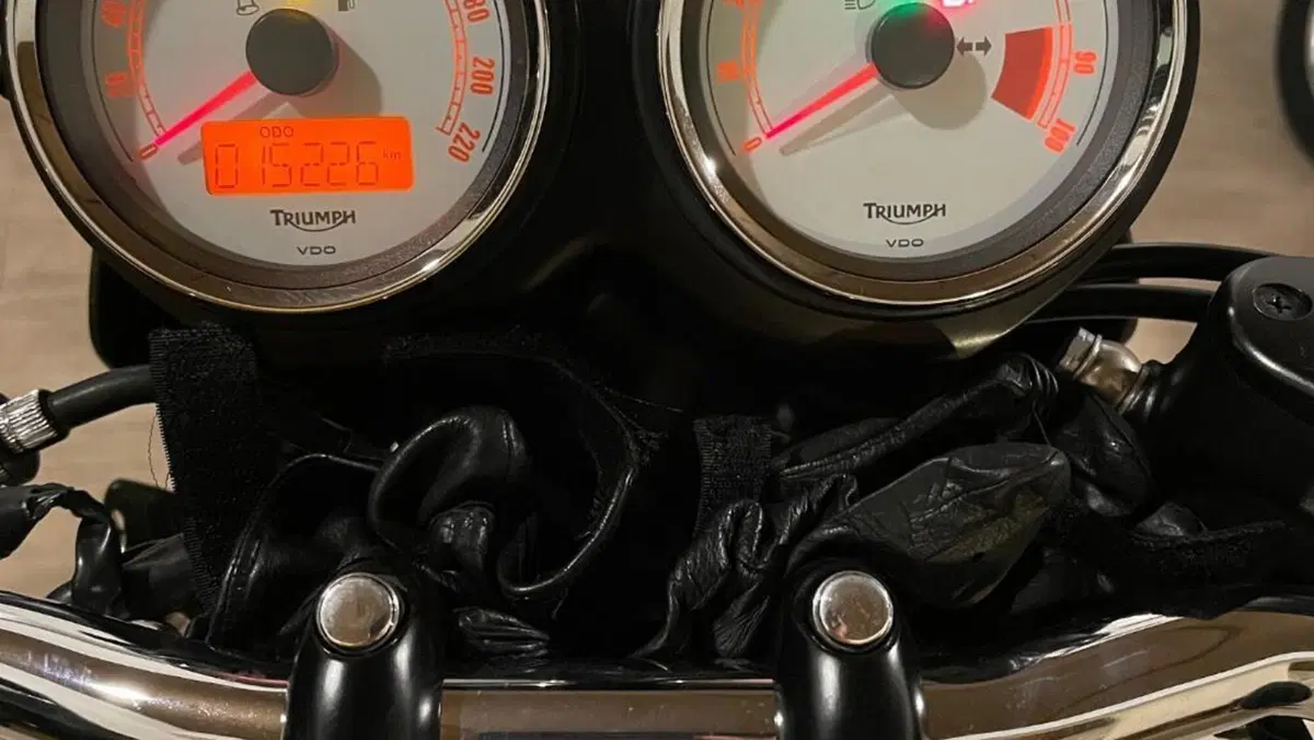 Triumph Thruxton 900 (2004 - 15)  (14)