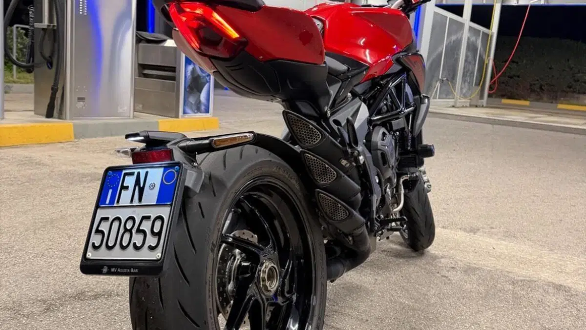 MV Agusta Brutale 800 R (2023 - 25)  (4)