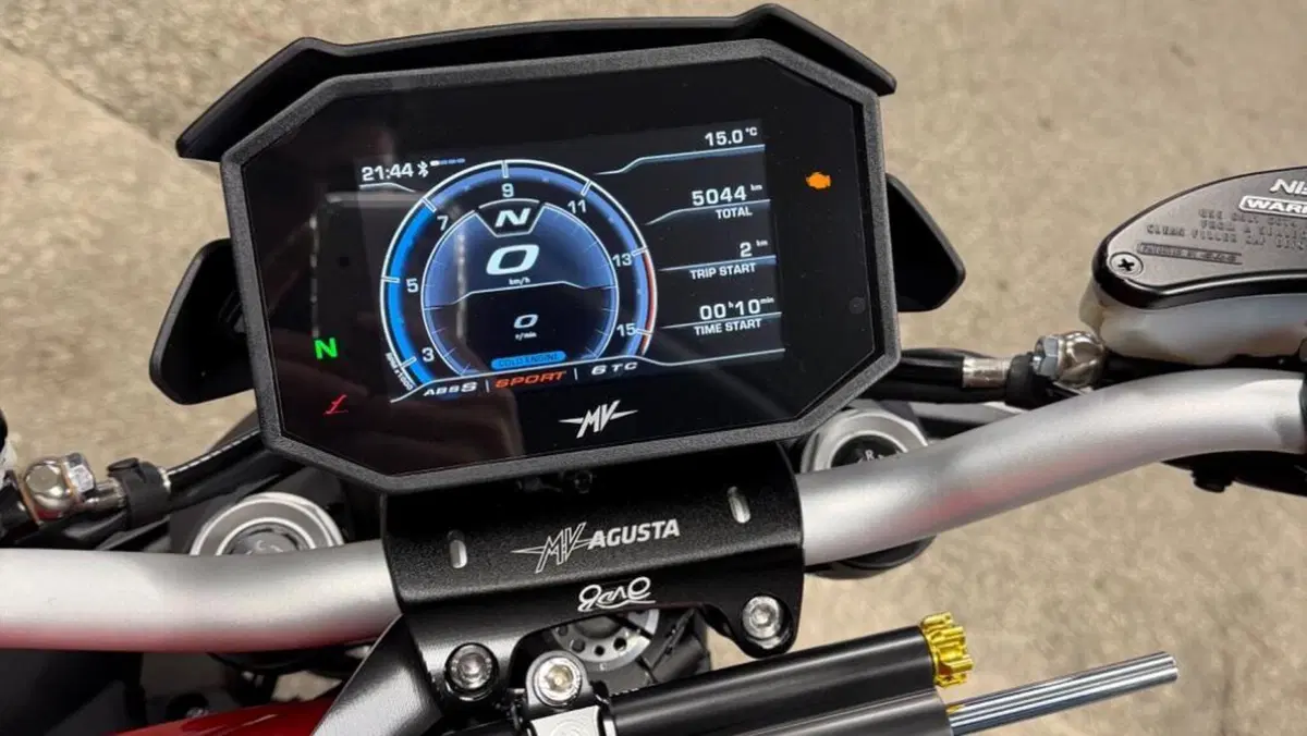 MV Agusta Brutale 800 R (2023 - 25)  (7)