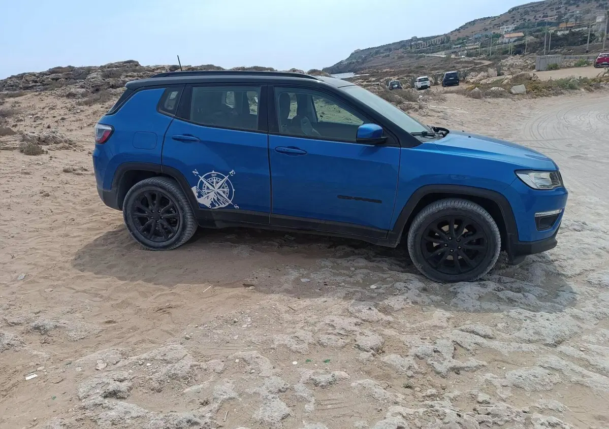 Jeep Compass 1.6 Multijet II 2WD Night Eagle (11)