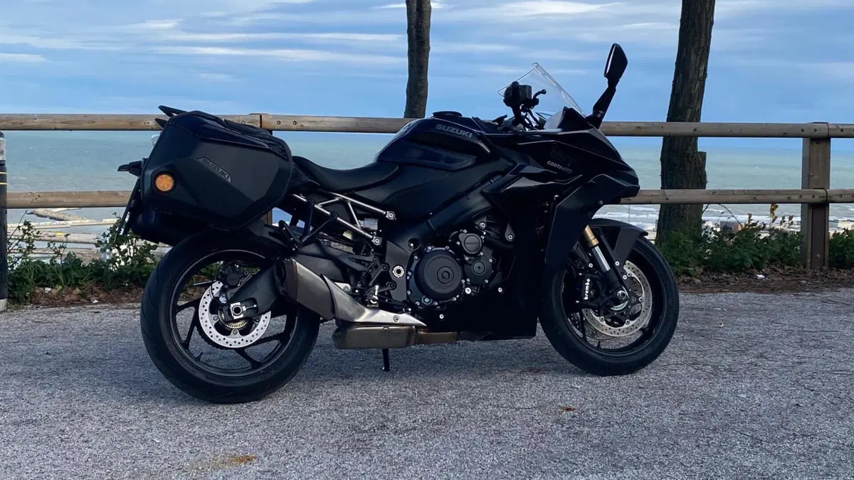 Suzuki GSX-S1000GT (2022 - 24)  (2)