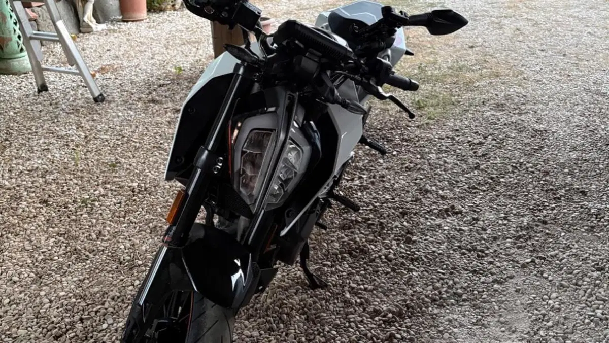 KTM 390 Duke (2021 - 23)  (2)