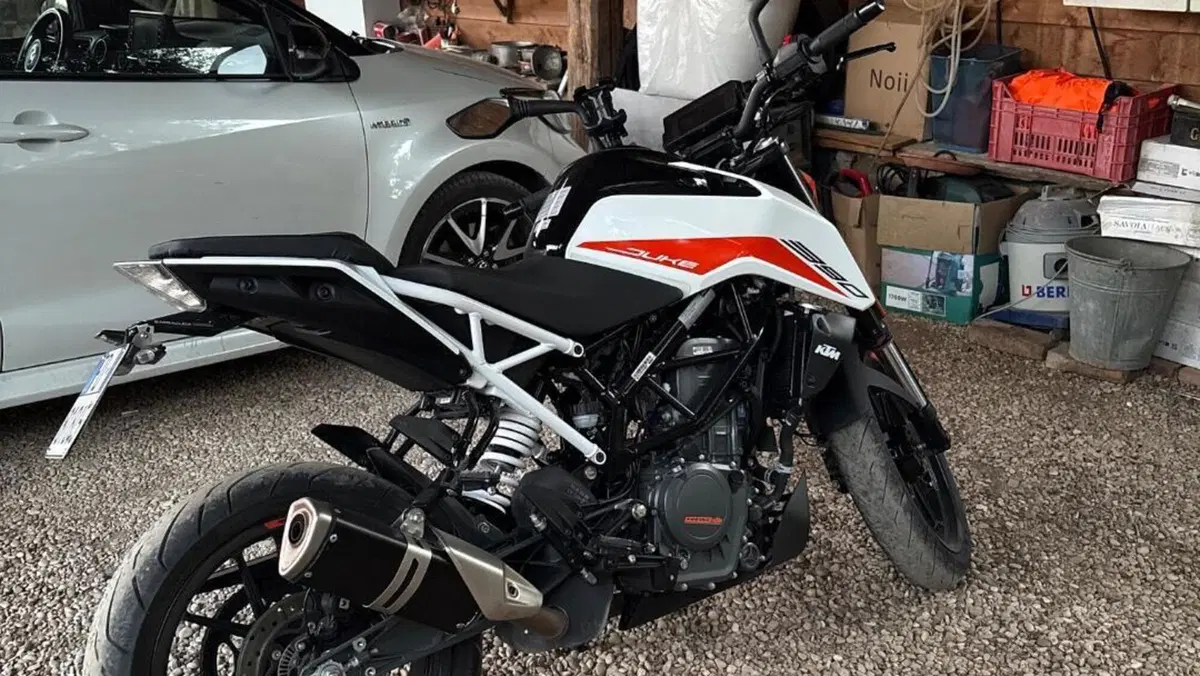 KTM 390 Duke (2021 - 23)  (4)