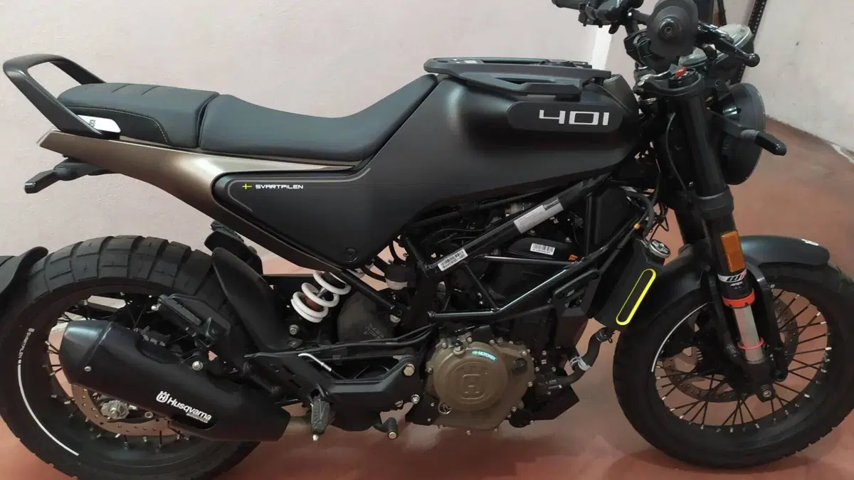 Husqvarna Svartpilen 401 (2021 - 23)  (4)