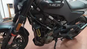 Husqvarna Svartpilen 401 (2021 - 23)  (5)