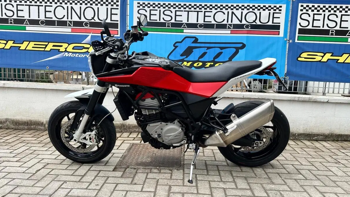 Husqvarna Nuda 900 R (2011 - 13) 