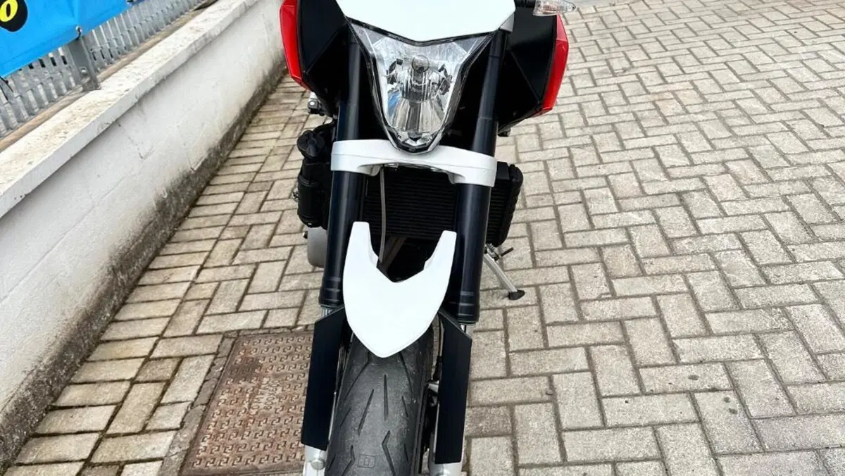 Husqvarna Nuda 900 R (2011 - 13)  (4)