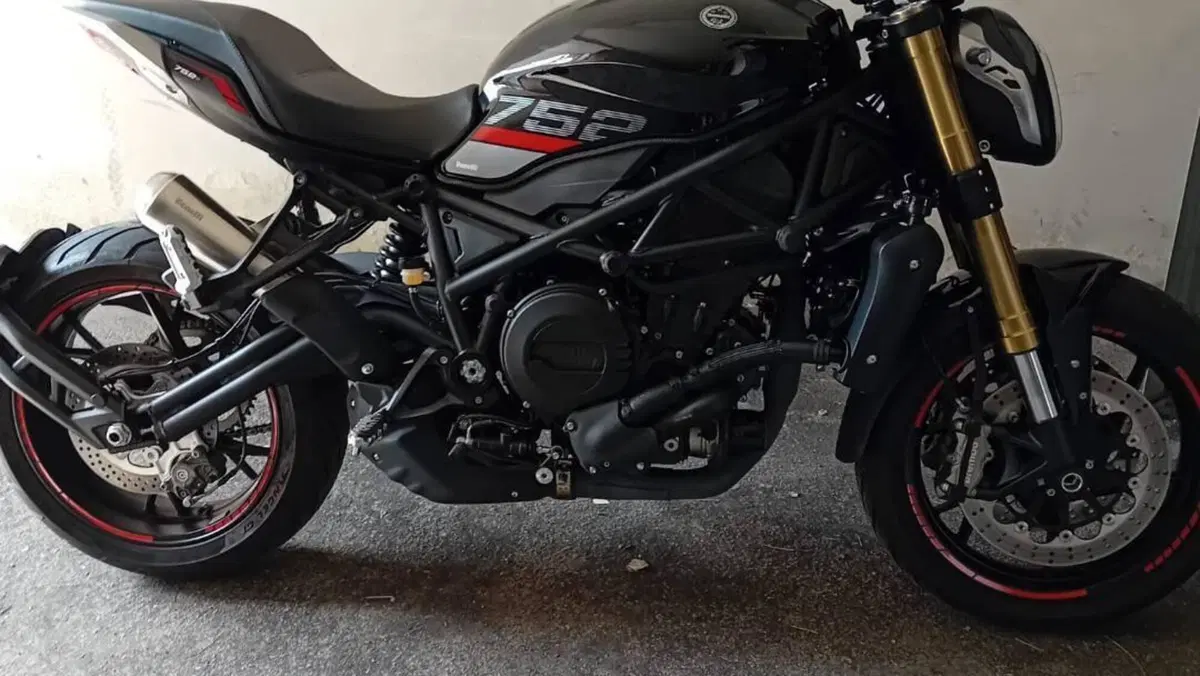 Benelli 752 S (2022 - 25)  (3)