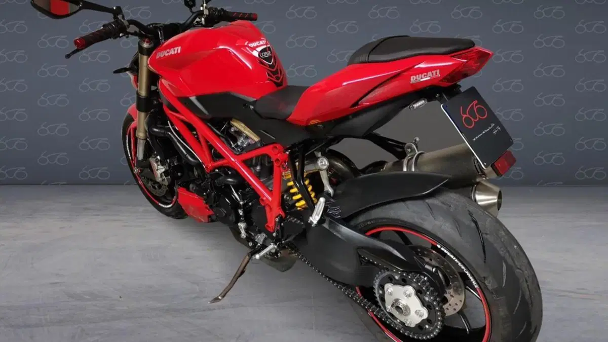 Ducati Streetfighter 848 (2011 - 15)  (4)