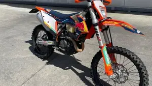 KTM 250 EXC-F (2022)  (2)