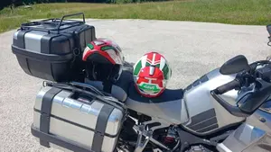 Yamaha XT1200Z Super Ténéré First Edition (2010 - 11)  (6)