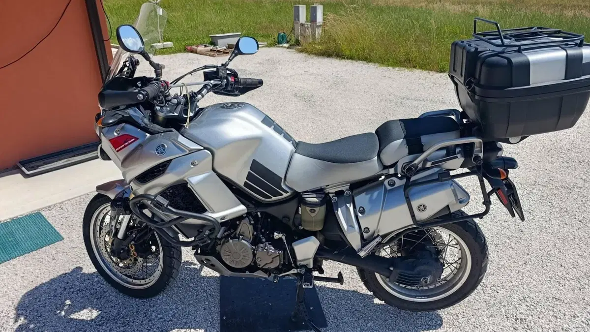 Yamaha XT1200Z Super Ténéré First Edition (2010 - 11)  (14)