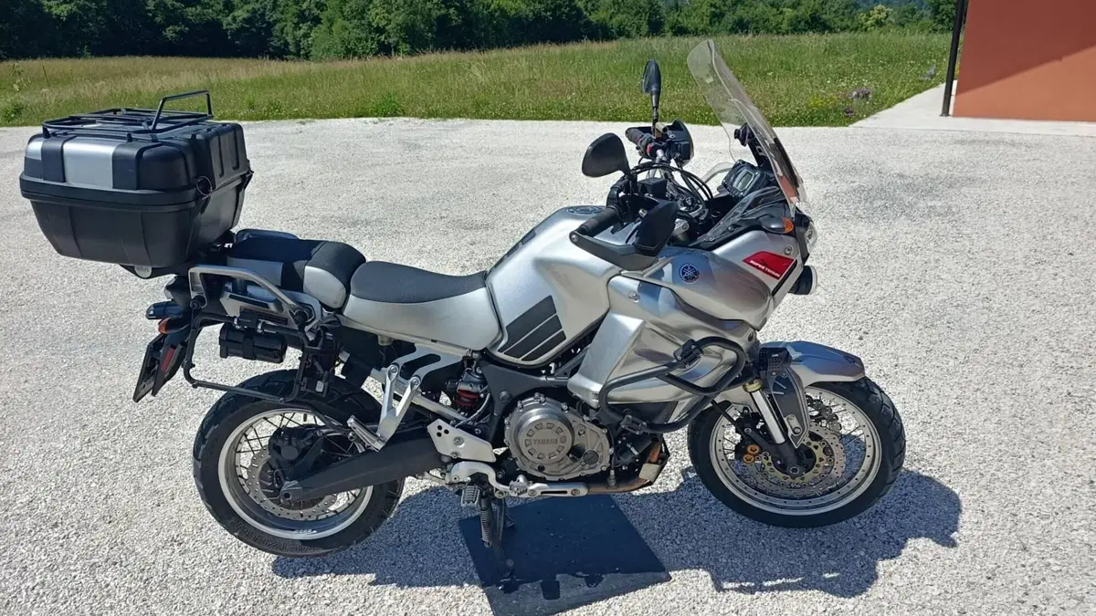 Yamaha XT1200Z Super Ténéré First Edition (2010 - 11)  (15)