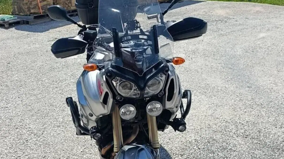Yamaha XT1200Z Super Ténéré First Edition (2010 - 11)  (16)
