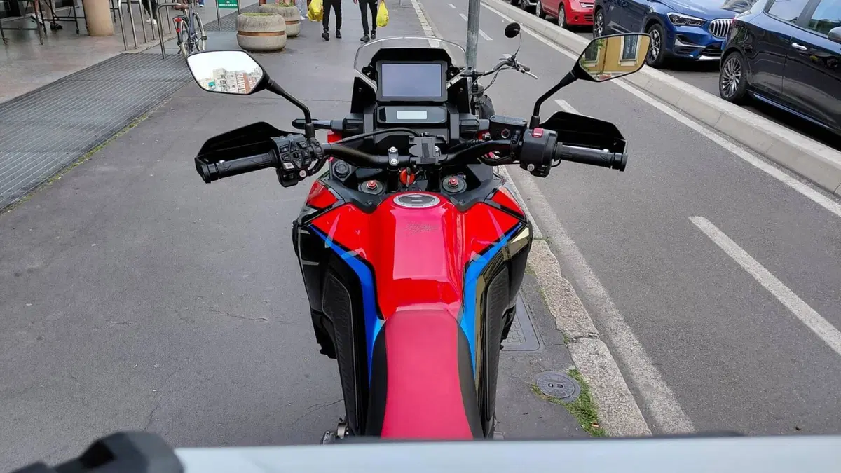 Honda Africa Twin CRF 1100L Urban (2022 - 23)  (2)
