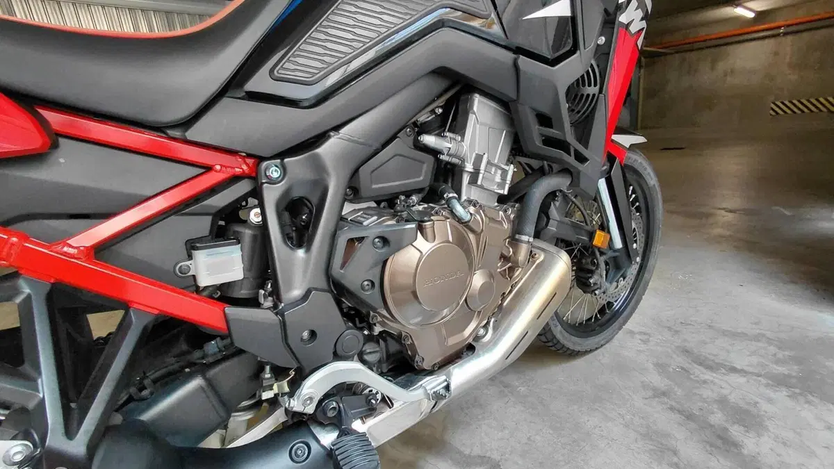 Honda Africa Twin CRF 1100L Urban (2022 - 23)  (8)