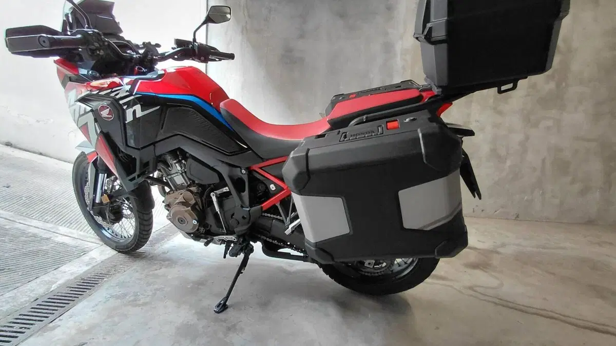 Honda Africa Twin CRF 1100L Urban (2022 - 23)  (11)