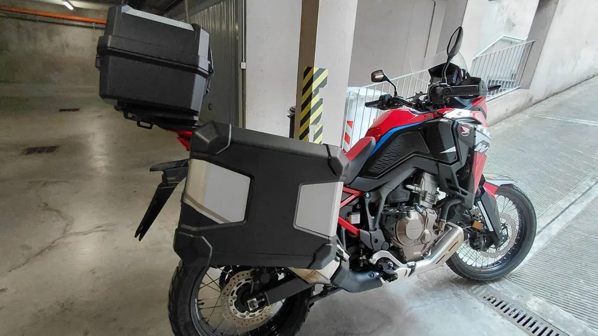 Honda Africa Twin CRF 1100L Urban (2022 - 23)  (12)
