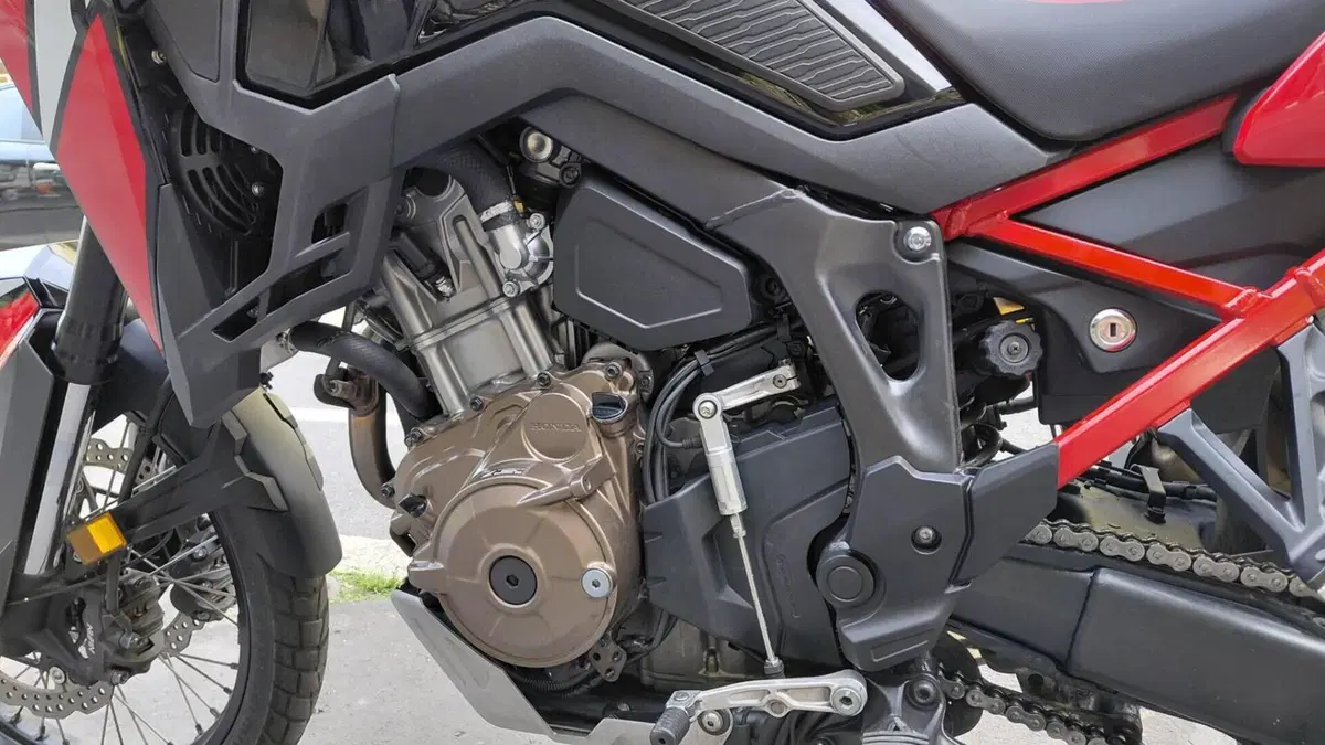 Honda Africa Twin CRF 1100L Urban (2022 - 23)  (15)