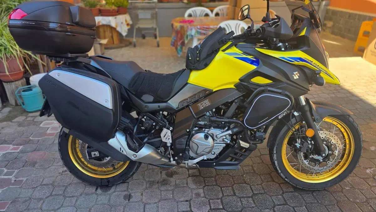 Suzuki V-Strom 650XT (2021 - 25)  (11)