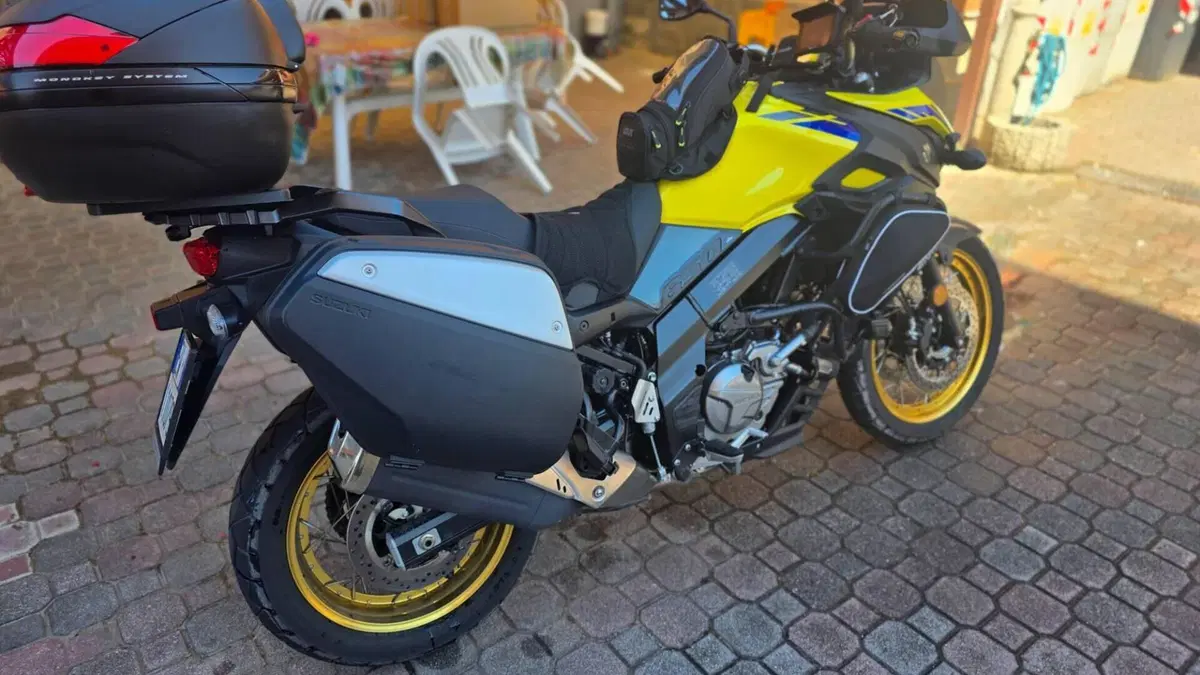 Suzuki V-Strom 650XT (2021 - 25)  (12)