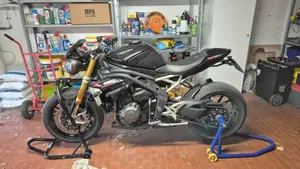 Triumph Speed Triple 1200 RS (2021 - 24)  (5)