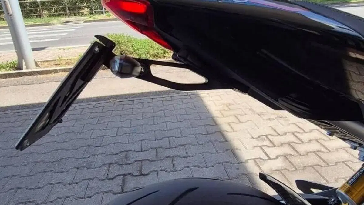 Triumph Speed Triple 1200 RS (2021 - 24)  (6)