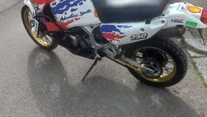 Honda Africa Twin XRV 750 (1993 - 95)  (5)
