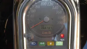 Suzuki VL 1500 Intruder  (6)