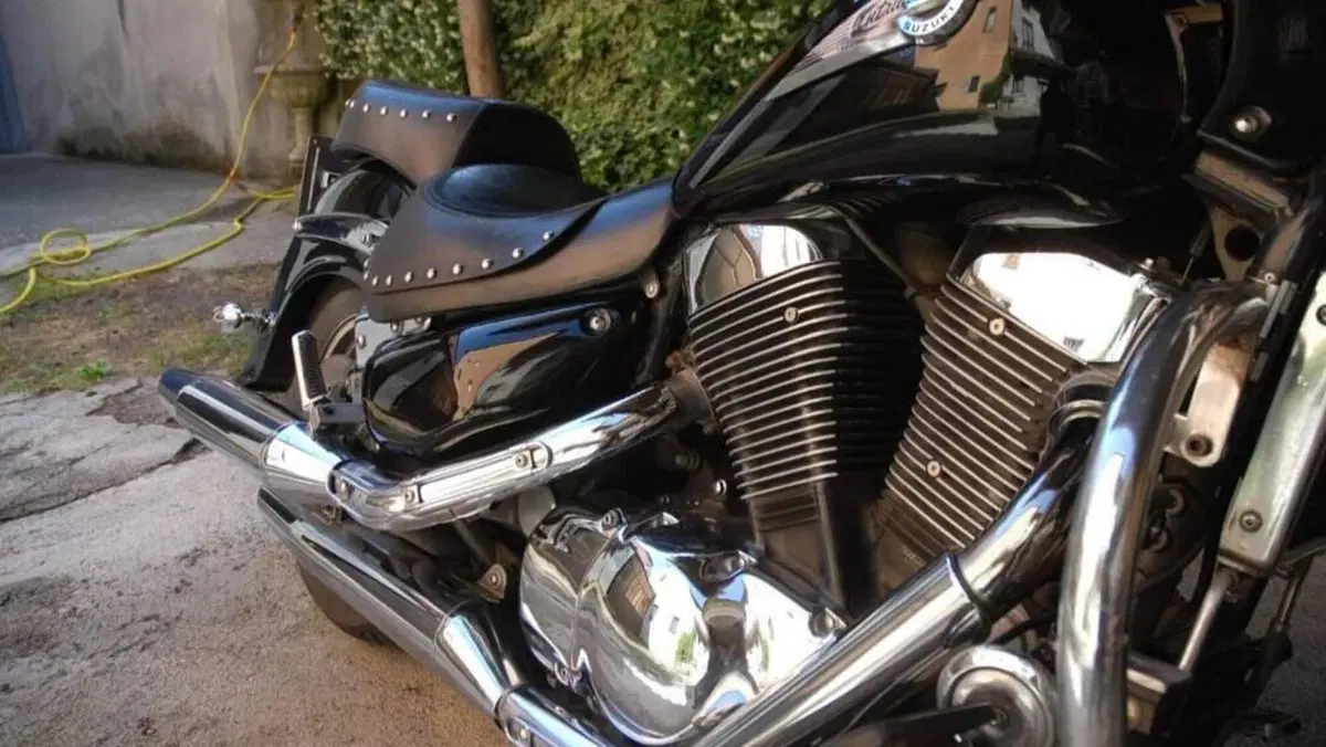 Suzuki VL 1500 Intruder  (7)
