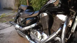 Suzuki VL 1500 Intruder  (7)