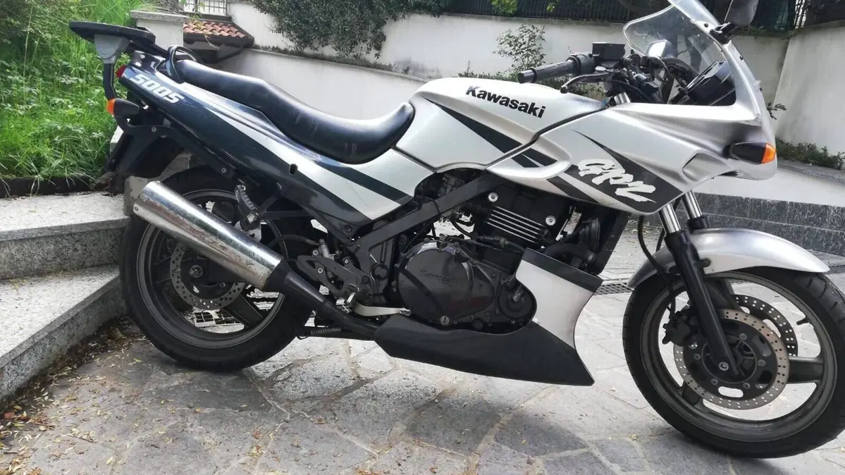 Kawasaki GPz 500 S (1988 - 03)  (3)