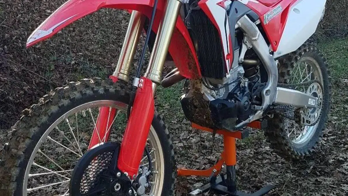 Honda CRF 450R (2018)  (2)