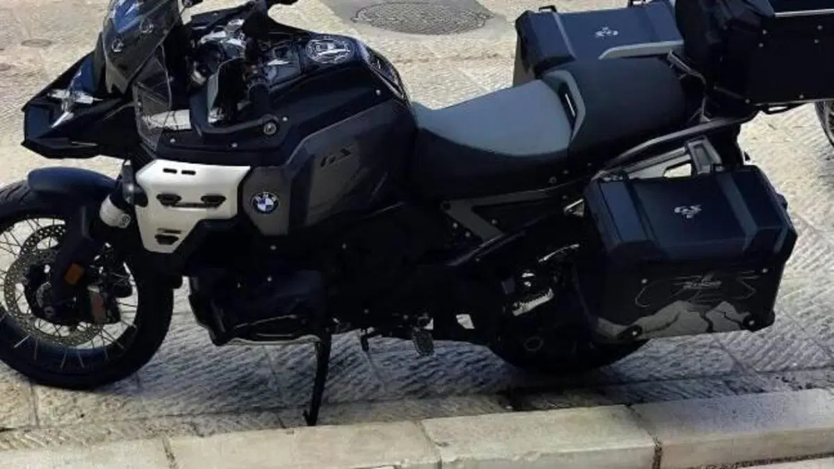 Bmw R 1300 GS Adventure Triple Black (2025 - 26)  (4)