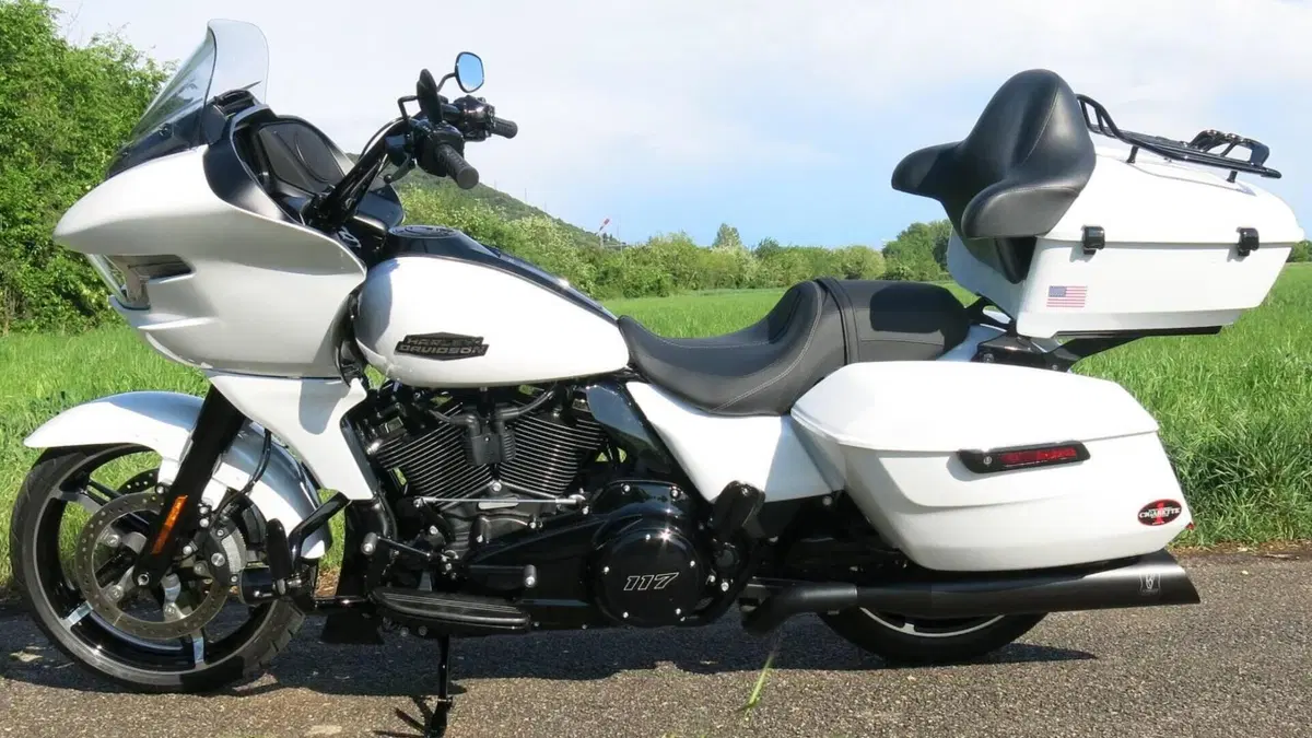 Harley-Davidson Road Glide (2024 - 26)  (3)