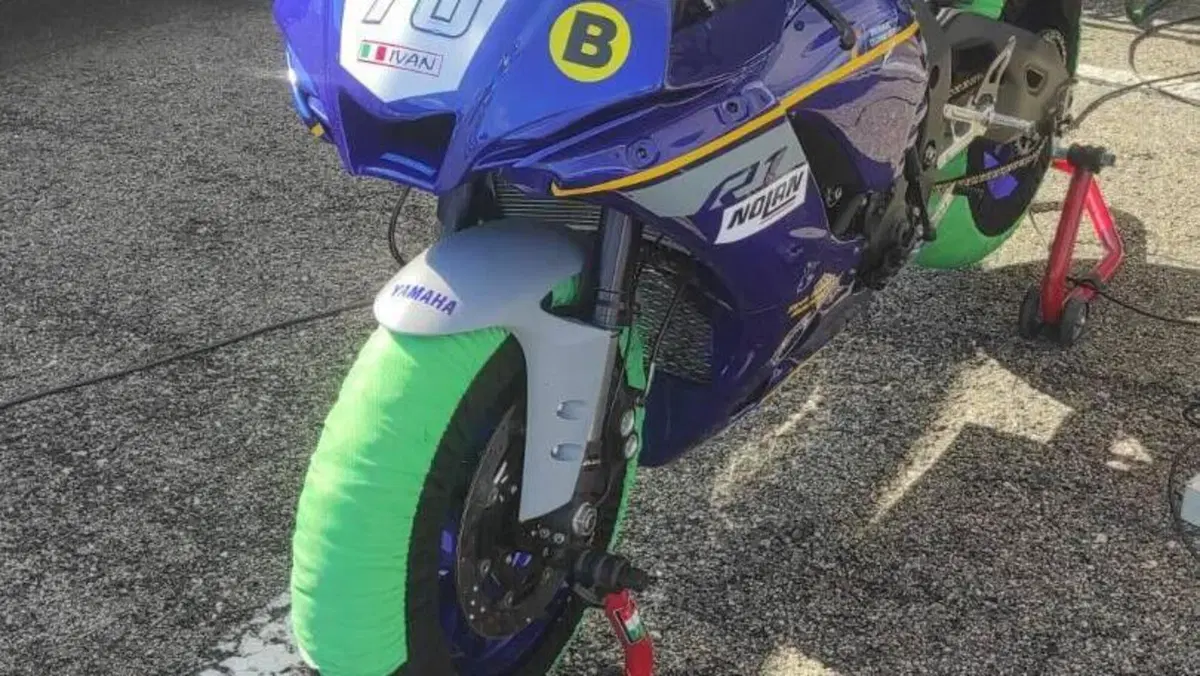 Yamaha YZF R1 (2020 - 25)  (10)