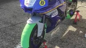 Yamaha YZF R1 (2020 - 25)  (10)