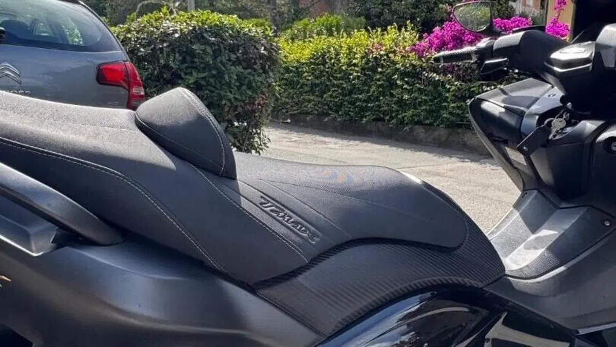 Yamaha T-Max 530 Black Max ABS (2012 - 14)  (5)