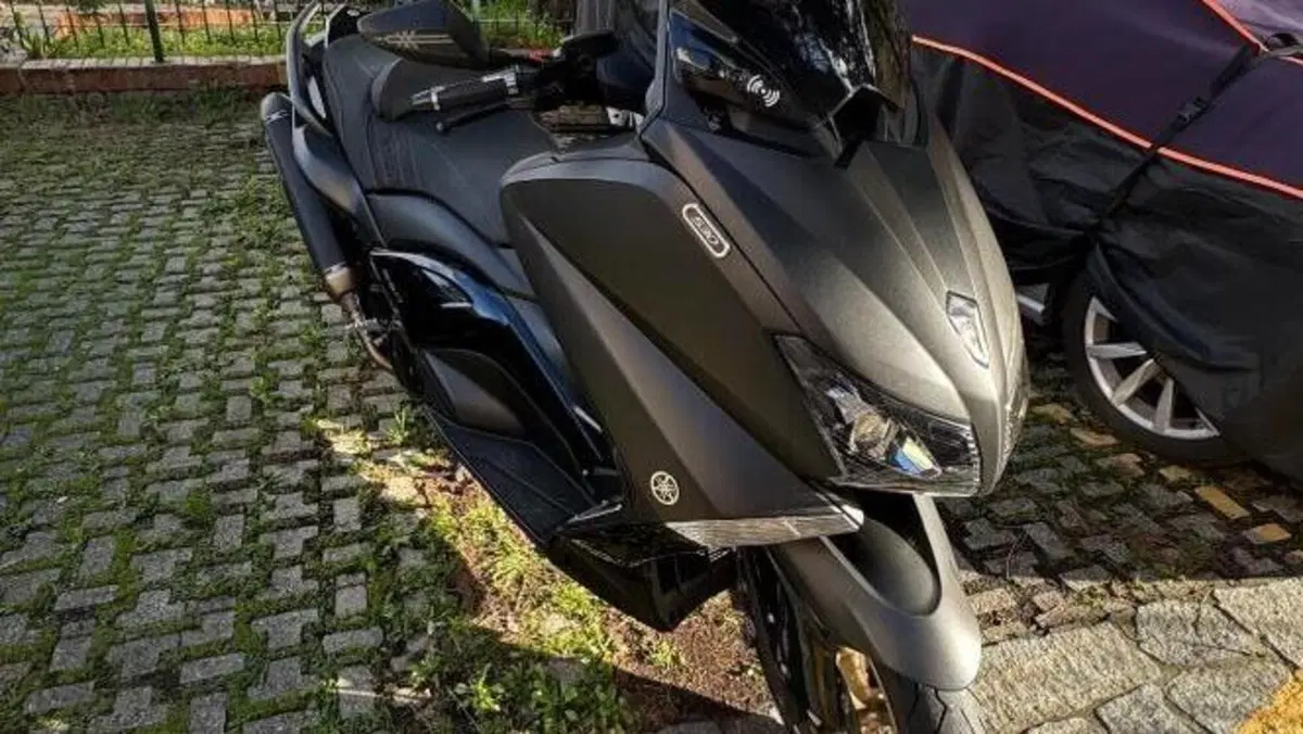 Yamaha T-Max 530 Black Max ABS (2012 - 14)  (3)