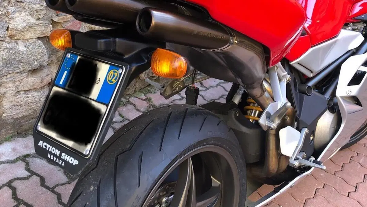 MV Agusta F4 750 S 1+1 (2000 - 02)  (4)