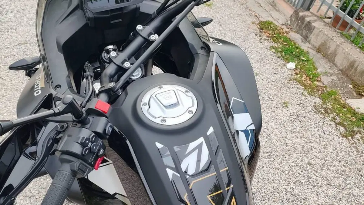 CFMOTO 700MT Adventure (2025 - 26)  (2)