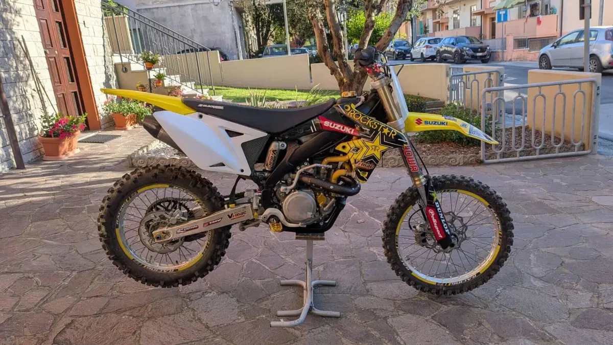 Suzuki RM-X 450 E (2010 - 17)  (2)
