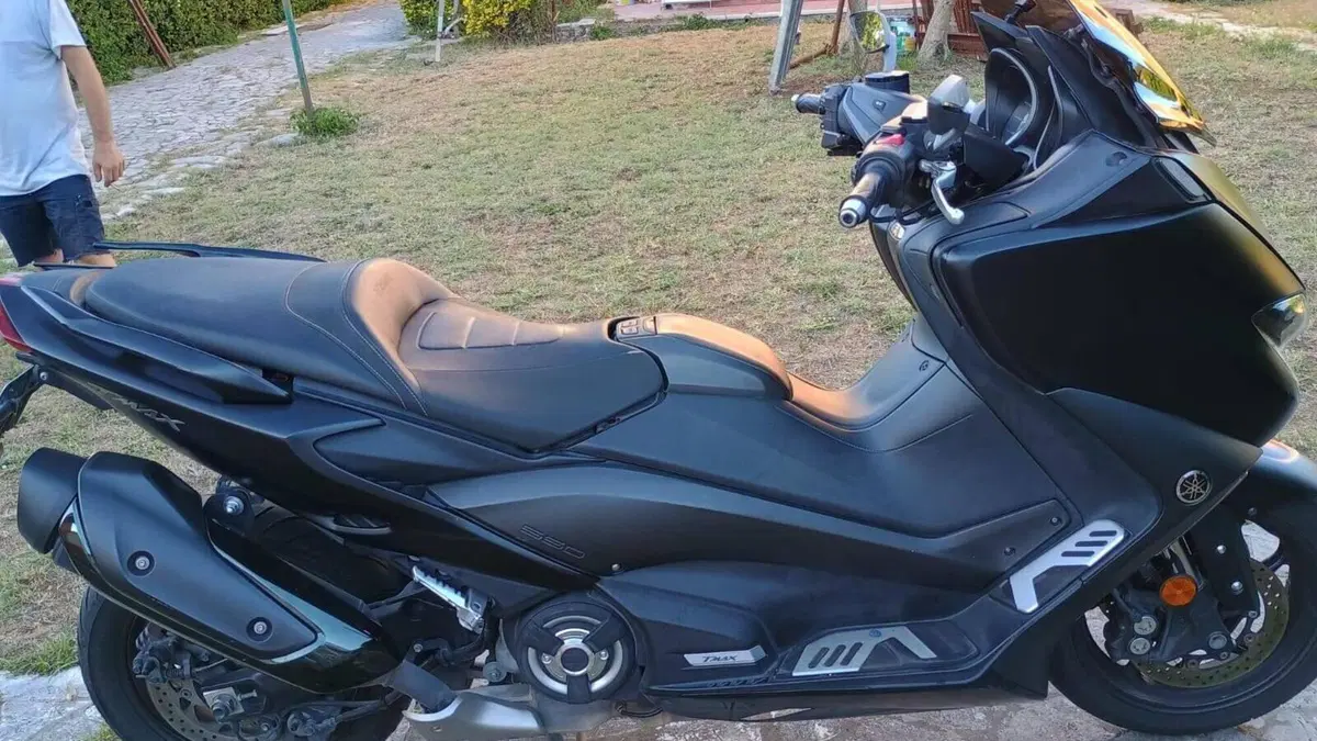 Yamaha T-Max 560 (2020 - 21)  (2)