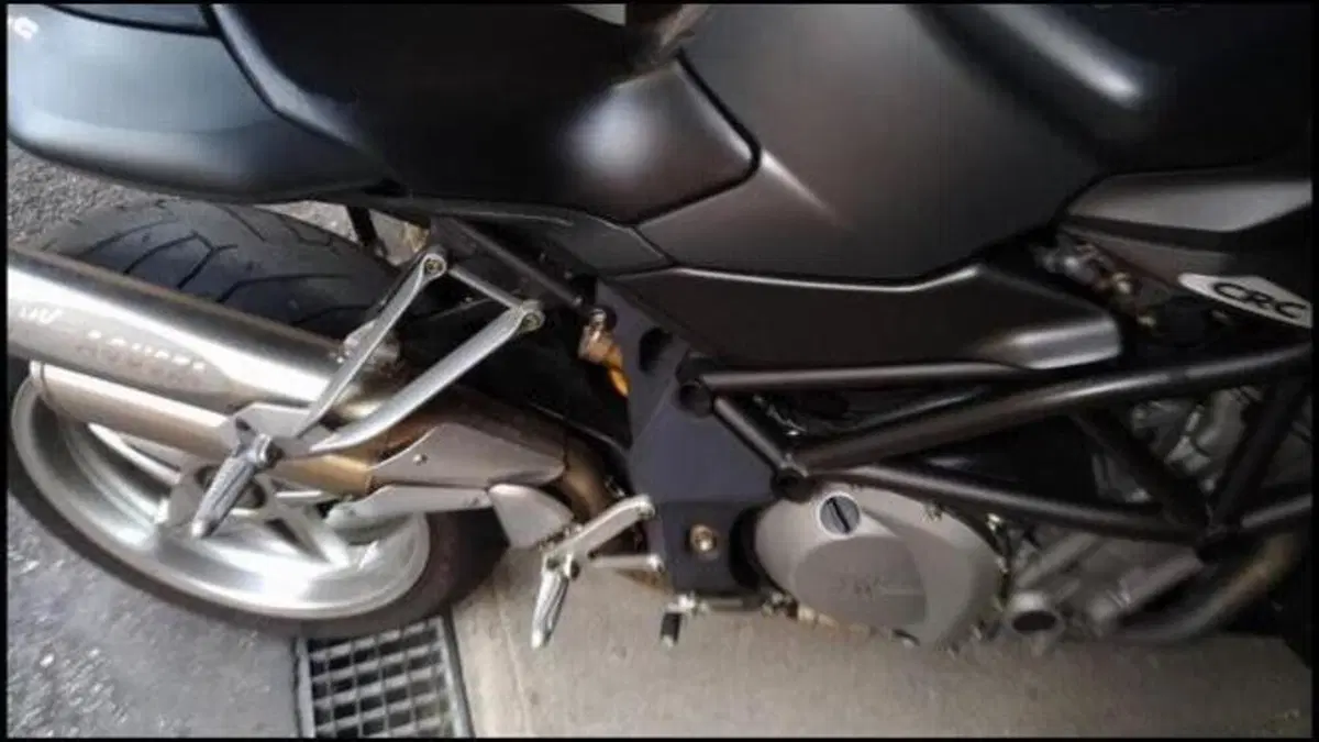 MV Agusta Brutale 750 America (2004 - 06)  (5)