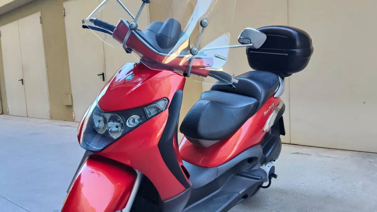 Piaggio Beverly 250 (2004 - 05) 