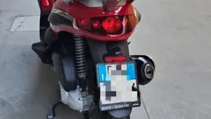 Piaggio Beverly 250 (2004 - 05)  (3)
