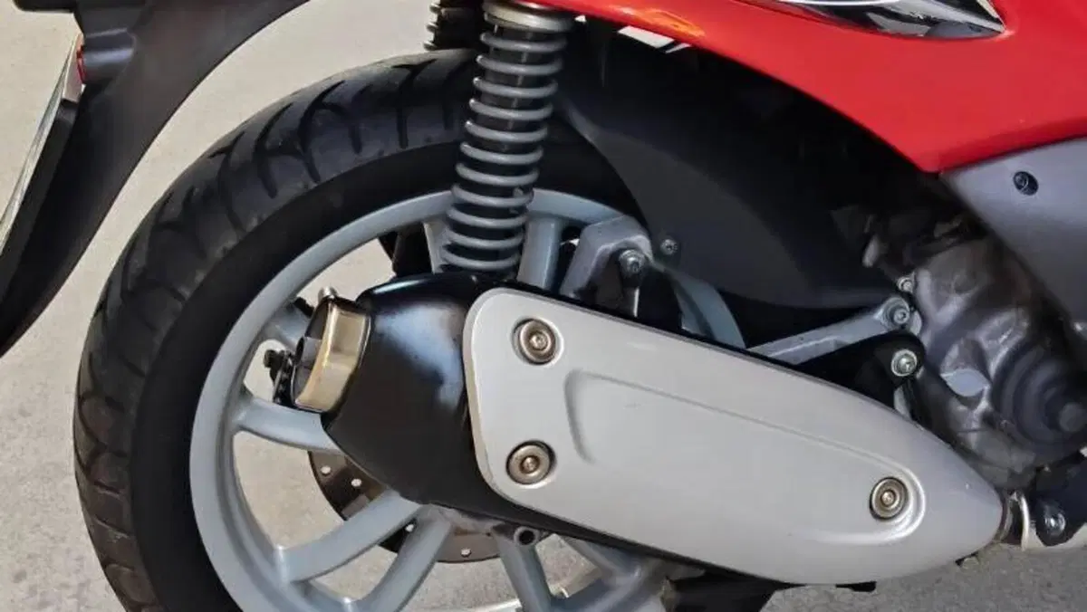 Piaggio Beverly 250 (2004 - 05)  (4)